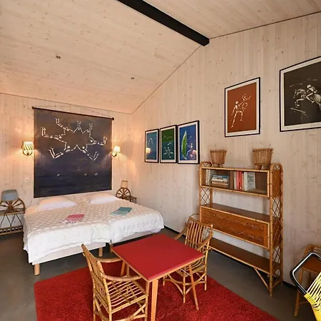 Vakantiehuis Maison Spacieuse Avec Parking Proche De La *