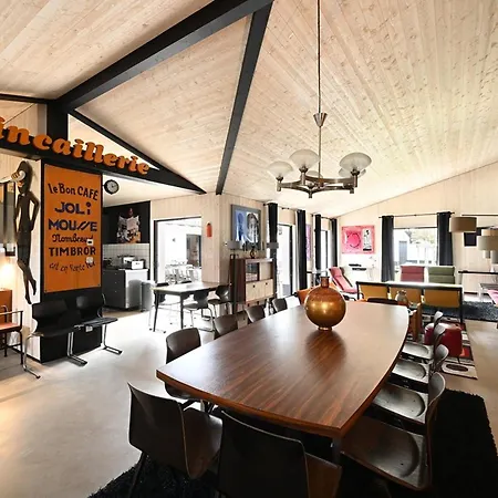 Vakantiehuis Maison Spacieuse Avec Parking Proche De La Ars-en-Ré