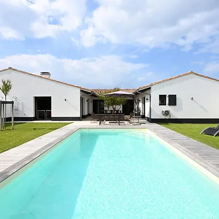 Holiday home Maison Spacieuse Avec Parking Proche De La - Fr-1-434-117 Ars-en-Re