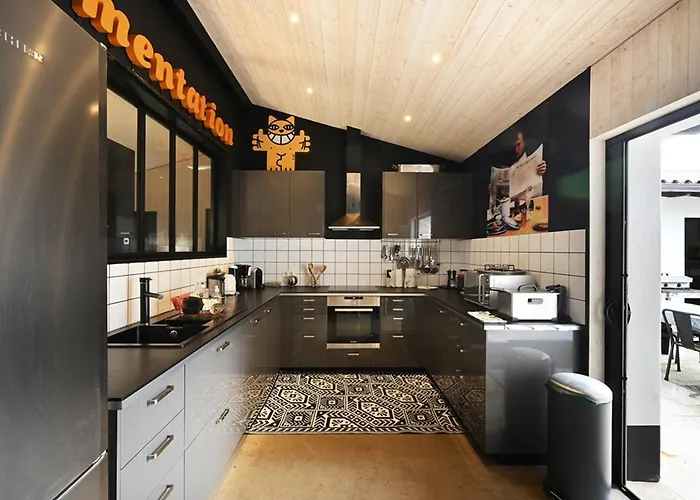 Сasa de vacaciones Maison Spacieuse Avec Parking Proche De La - Fr-1-434-117 *